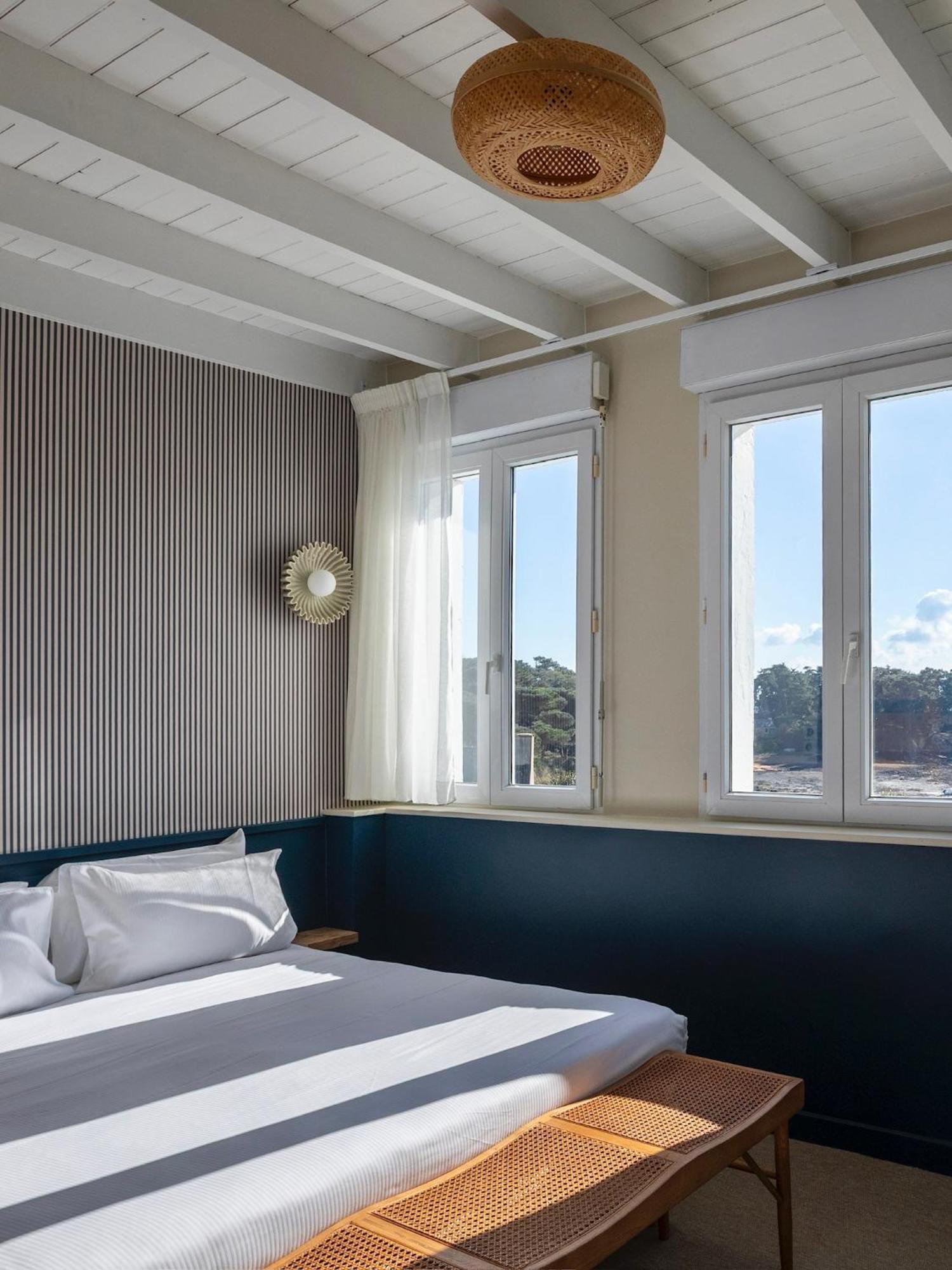 Hotel Bellevue Бреа Экстерьер фото